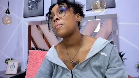 Snapshot of elit_noa chatting on February 1, 2025, 1:44 am elit noa online show from February 1, 2025, 1:44 am