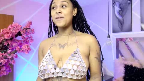 Snapshot of elit_noa chatting on December 2, 2025, 7:42 pm elit noa online show from December 2, 2025, 7:42 pm