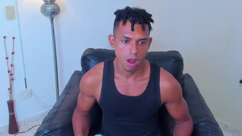 Snapshot of elite__models chatting on June 29, 2026, 3:46 am Valentino Konny y Jhon online show from June 29, 2026, 3:46 am