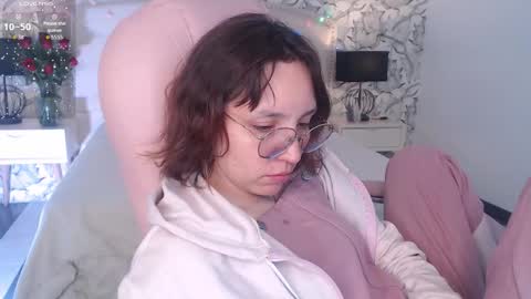 Eliza online show from November 24, 2025, 7:24 pm