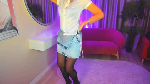 Elizabethangel online show from February 16, 2025, 11:59 pm