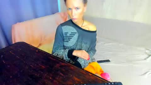 Snapshot of elizabe_th chatting on July 12, 2026, 1:29 am Elizabethangel online show from July 12, 2026, 1:29 am
