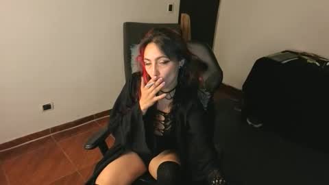 elizabeht_911 online show from April 1, 2026, 9:21 am