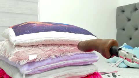 ELIZA online show from April 5, 2026, 3:15 am