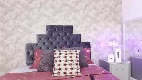 Snapshot of elizabeth_colleman chatting on December 20, 2025, 1:29 pm Elizabeth online show from December 20, 2025, 1:29 pm