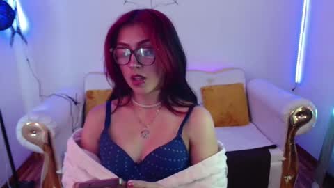 Snapshot of elizabeth_loren1 chatting on October 30, 2025, 7:25 pm elizabeth_loren1 online show from October 30, 2025, 7:25 pm