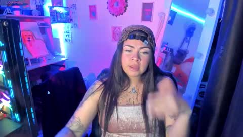 Snapshot of elizabeth_martinez98 chatting on October 7, 2025, 7:22 pm Elizabeth Martinez online show from October 7, 2025, 7:22 pm