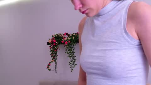 Elizabeth online show from March 2, 2025, 7:23 pm