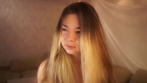 Snapshot of elizabethennals chatting on October 23, 2025, 6:06 pm Elizabeth online show from October 23, 2025, 6:06 pm