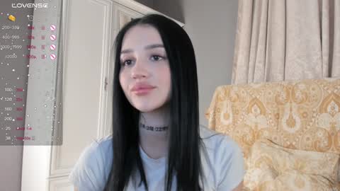 Snapshot of elizamaisy chatting on December 7, 2024, 2:35 pm Eva online show from December 7, 2024, 2:35 pm