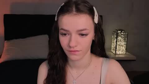 elizzza_ online show from February 12, 2026, 5:13 am