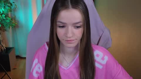 elizzza_ online show from April 1, 2026, 5:08 am