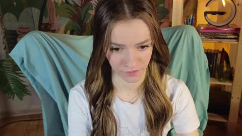 elizzza_ online show from April 8, 2026, 5:40 am