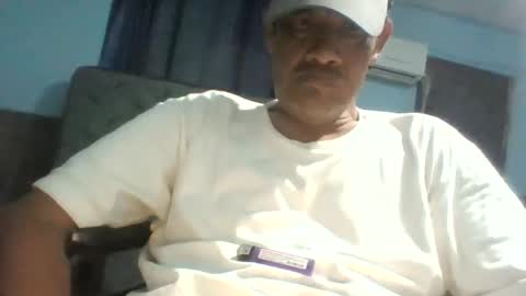 Snapshot of eljim323323 chatting on May 28, 2026, 7:49 am eljim323323 online show from May 28, 2026, 7:49 am