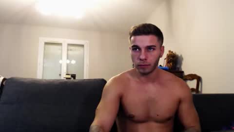 elkafit28 online show from November 23, 2025, 5:13 pm