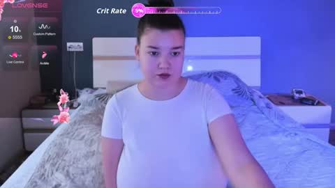 Lina online show from November 18, 2025, 12:20 pm