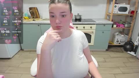 Lina online show from March 5, 2026, 7:37 am