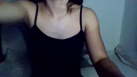 ella_babe25 online show from April 22, 2026, 10:00 pm