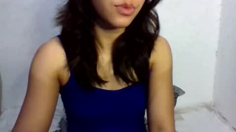 ella_babe25 online show from April 26, 2026, 9:45 pm