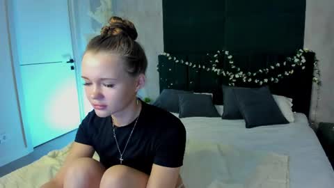 Snapshot of ella_butler chatting on July 9, 2026, 9:35 am Ella online show from July 9, 2026, 9:35 am