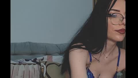 Snapshot of ella_chloe chatting on November 29, 2025, 10:24 pm Chloe online show from November 29, 2025, 10:24 pm