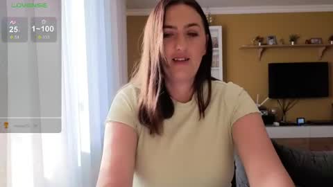 Snapshot of ella_max_live chatting on April 15, 2026, 5:58 am Ella Max online show from April 15, 2026, 5:58 am