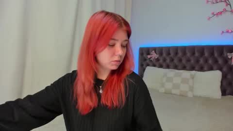 Ella Mayers online show from October 23, 2025, 12:26 pm