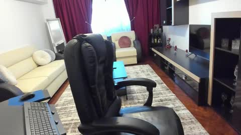 Ella online show from March 7, 2026, 11:07 am