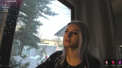 ella_vee online show from February 20, 2026, 6:59 am