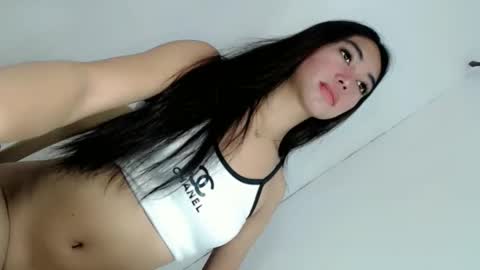 Snapshot of ella_walkerxxx chatting on May 13, 2026, 3:04 am ella_walkerxxx online show from May 13, 2026, 3:04 am