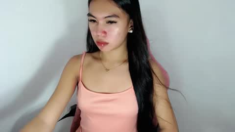 Snapshot of ella_walkerxxx chatting on May 21, 2026, 11:06 am ella_walkerxxx online show from May 21, 2026, 11:06 am