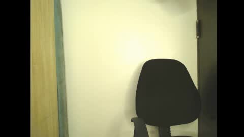 Snapshot of ellababy8 chatting on April 18, 2026, 5:22 am ella online show from April 18, 2026, 5:22 am