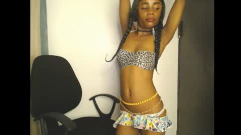 Snapshot of ellababy8 chatting on May 20, 2026, 5:35 am ella online show from May 20, 2026, 5:35 am