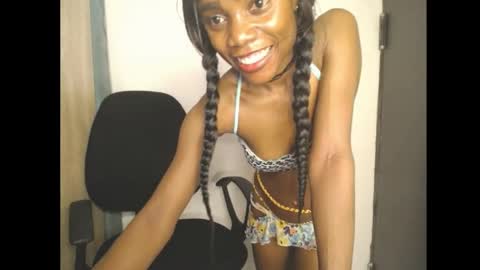Snapshot of ellababy8 chatting on May 25, 2026, 5:02 am ella online show from May 25, 2026, 5:02 am