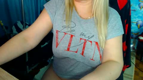  IsaBella  online show from December 13, 2025, 7:53 pm