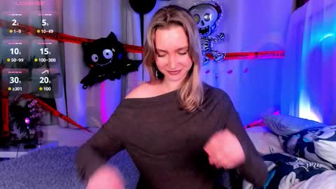 Snapshot of ellabloom chatting on October 27, 2025, 3:49 pm Ella online show from October 27, 2025, 3:49 pm