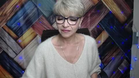 EllaBonito online show from October 17, 2025, 5:32 am