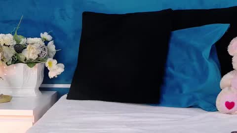 Snapshot of ellabubbles chatting on February 24, 2026, 11:08 am EllaBubbles online show from February 24, 2026, 11:08 am