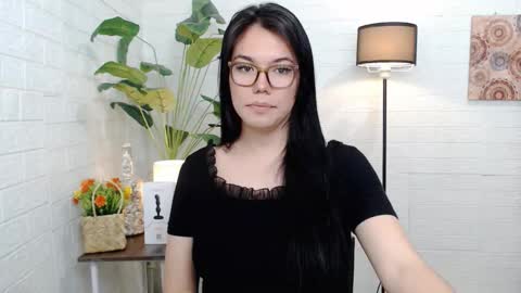 Snapshot of ellahollywood1818 chatting on February 9, 2026, 5:00 am CINDERELLA online show from February 9, 2026, 5:00 am