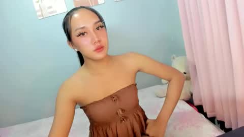 Snapshot of ellats_18 chatting on March 20, 2026, 6:35 pm Sophia online show from March 20, 2026, 6:35 pm