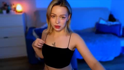 Snapshot of ellatwox chatting on November 10, 2025, 5:17 am Ella online show from November 10, 2025, 5:17 am