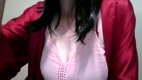 Snapshot of elle2025 chatting on January 12, 2025, 12:49 am Elle online show from January 12, 2025, 12:49 am