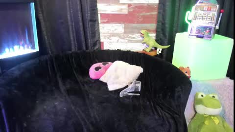 ELLE online show from February 11, 2025, 11:12 pm