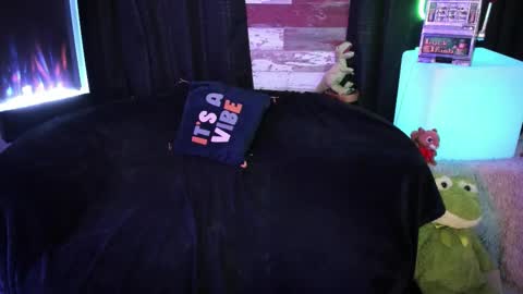 ELLE online show from March 16, 2026, 7:07 pm