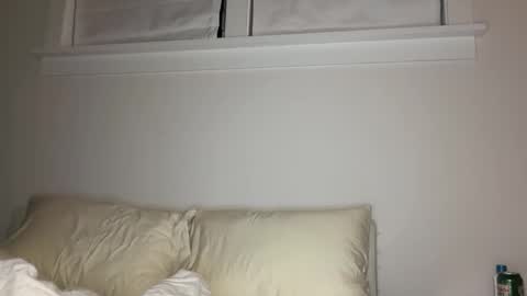 Snapshot of elle67 chatting on September 12, 2025, 10:04 am Elle67 online show from September 12, 2025, 10:04 am