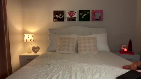 Ellebby7 online show from December 17, 2024, 4:01 am