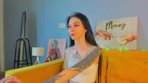 Snapshot of ellen_hops chatting on December 5, 2025, 6:00 am Ellen online show from December 5, 2025, 6:00 am