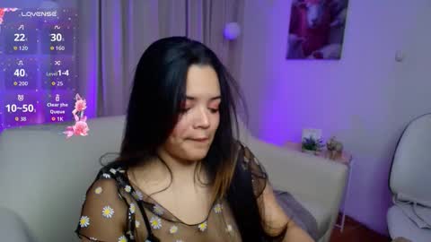 elli_snow online show from November 12, 2025, 3:18 am