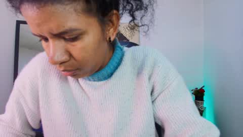  Ellie   online show from September 15, 2025, 12:16 pm