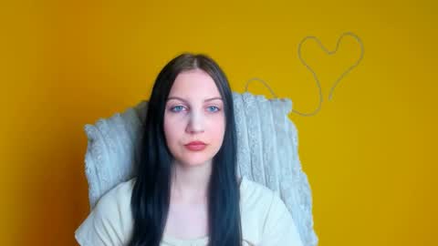 ellie_esmi online show from May 21, 2026, 11:28 am